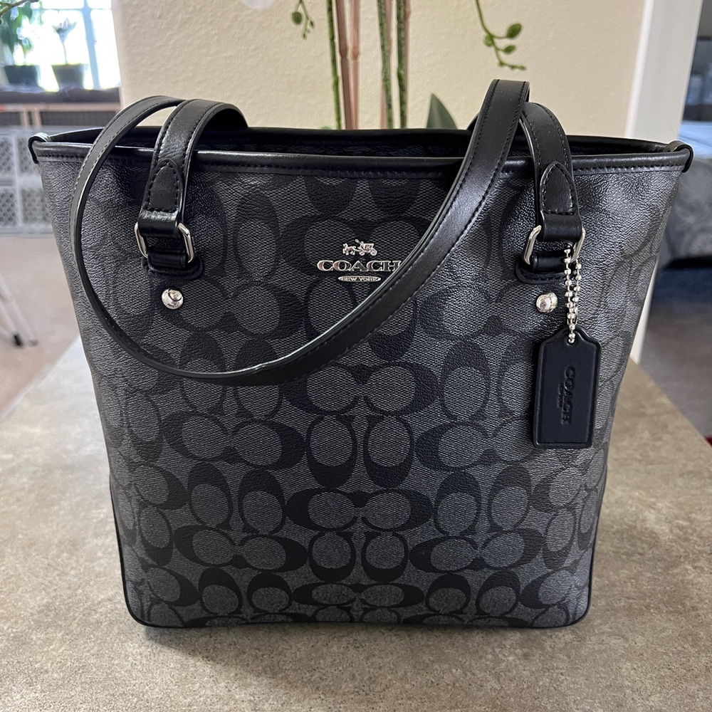 Coach black tote